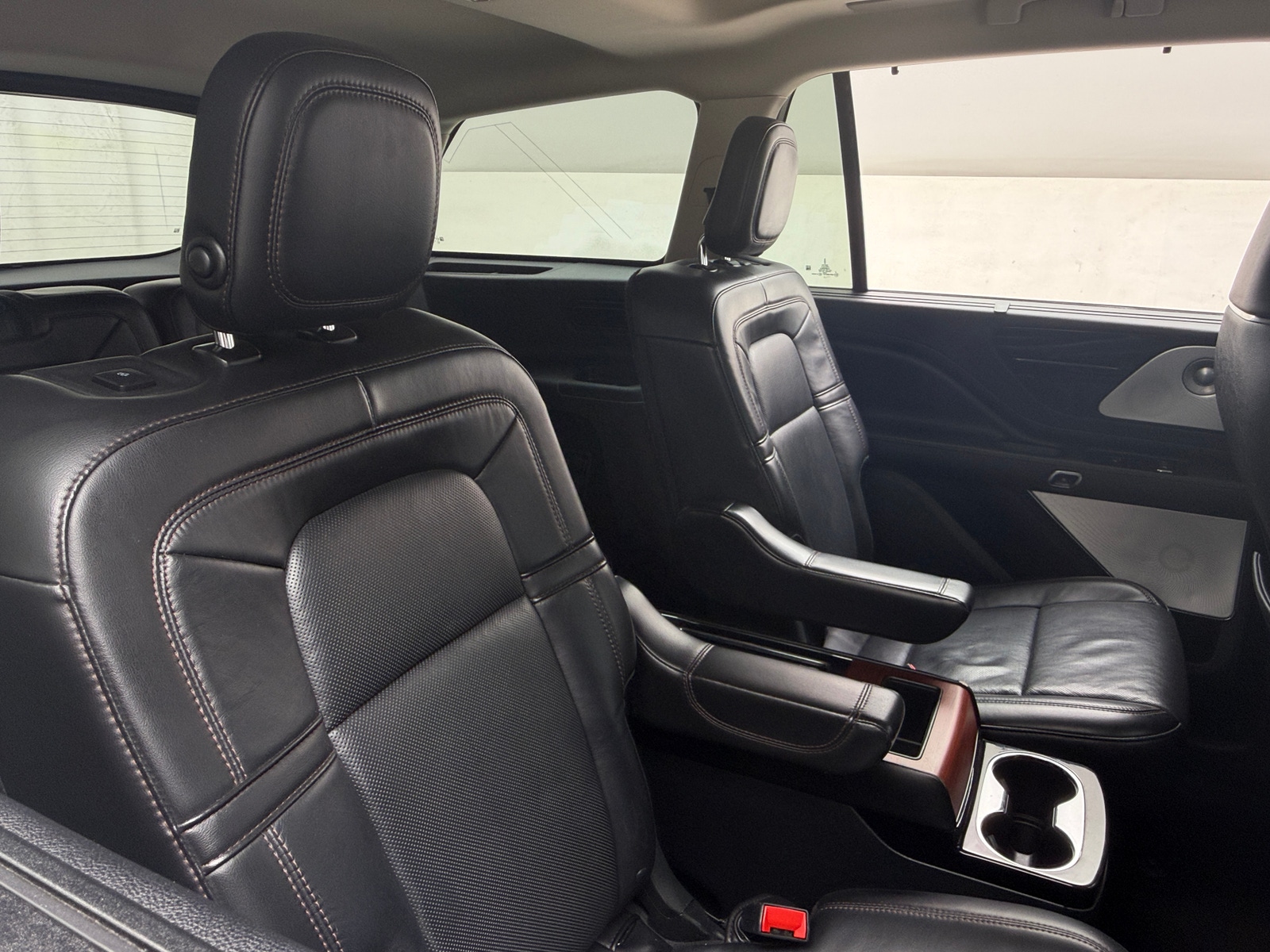 Thumbnail: 2020 Lincoln Aviator - 5
