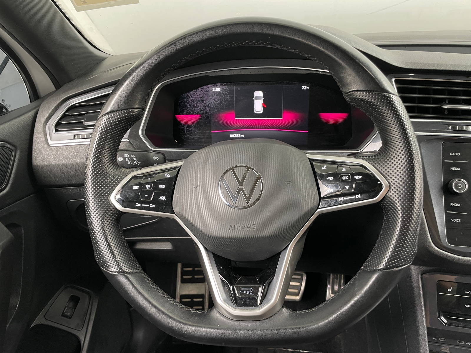 Thumbnail: 2022 Volkswagen Tiguan - 5
