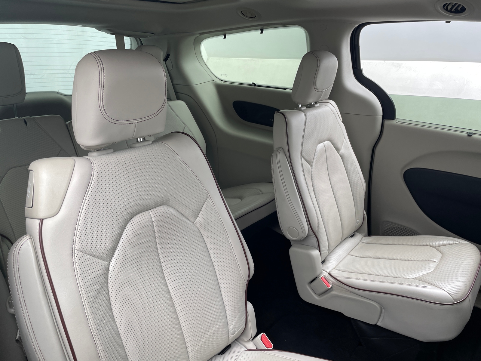 Thumbnail: 2019 Chrysler Pacifica - 5