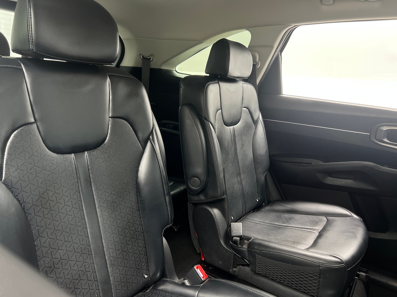 Thumbnail: 2022 Kia Sorento - 5