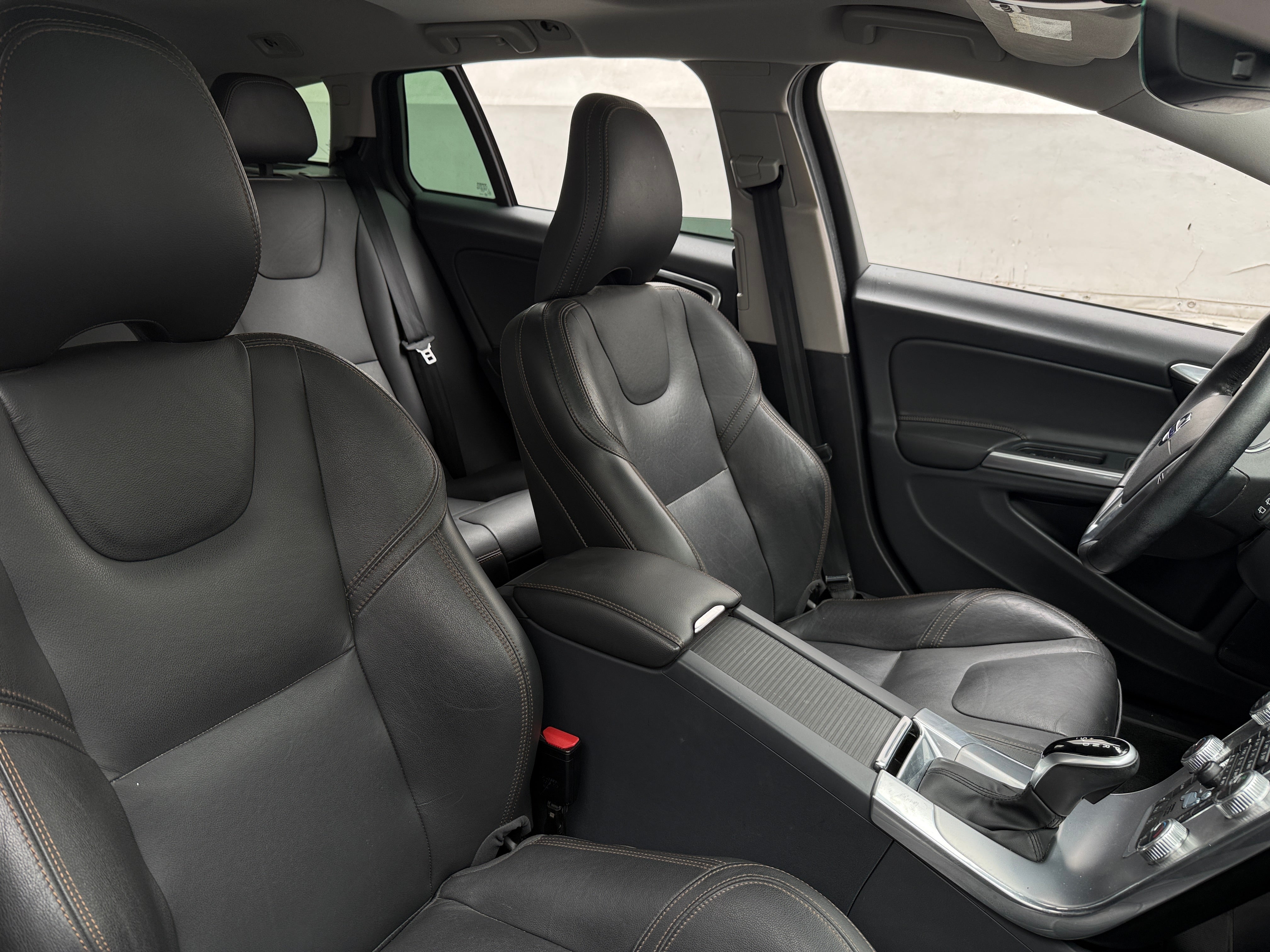 2017 Volvo V60 Cross Country
