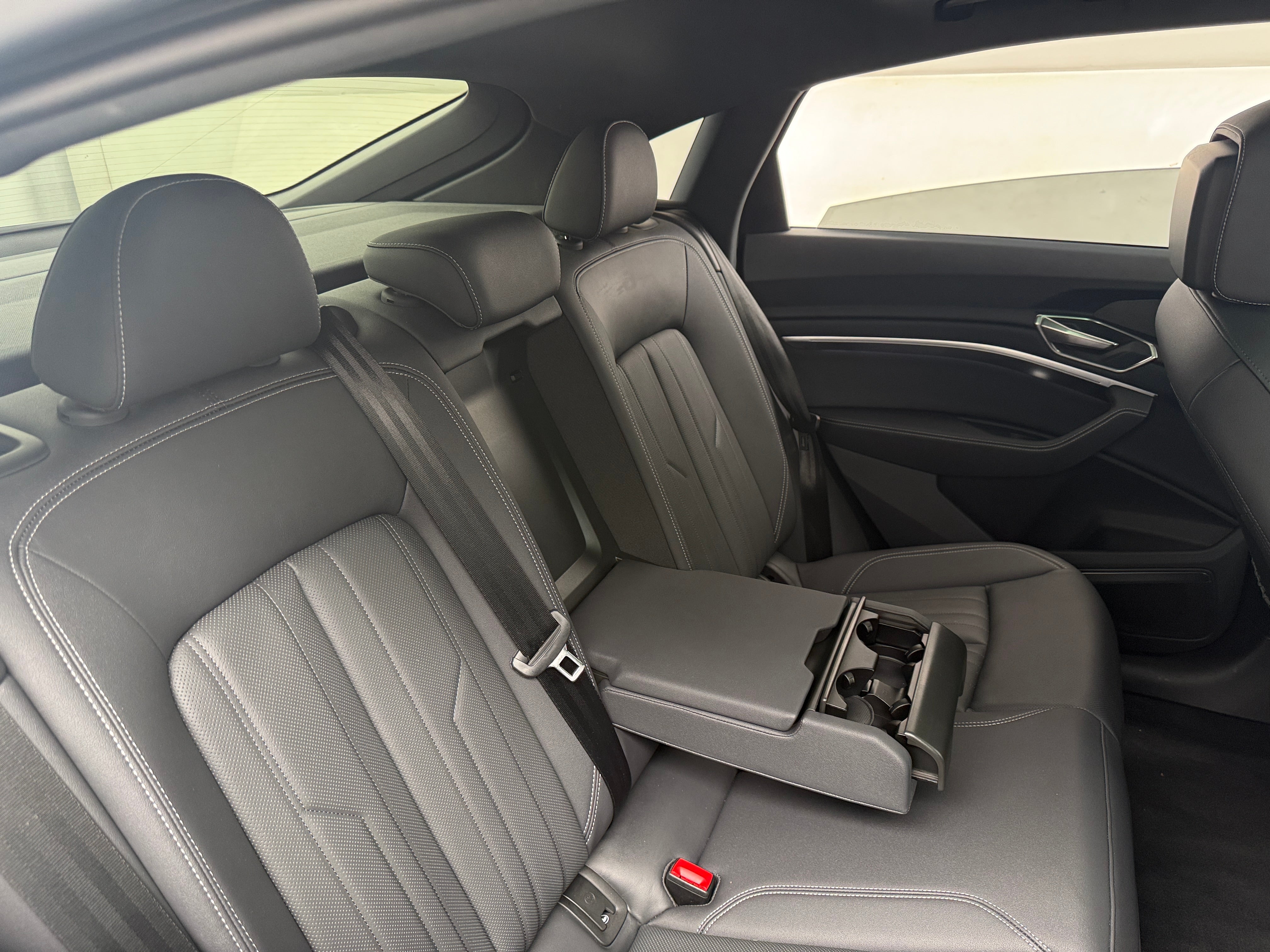 2024 Audi Q8 Sportback e-tron