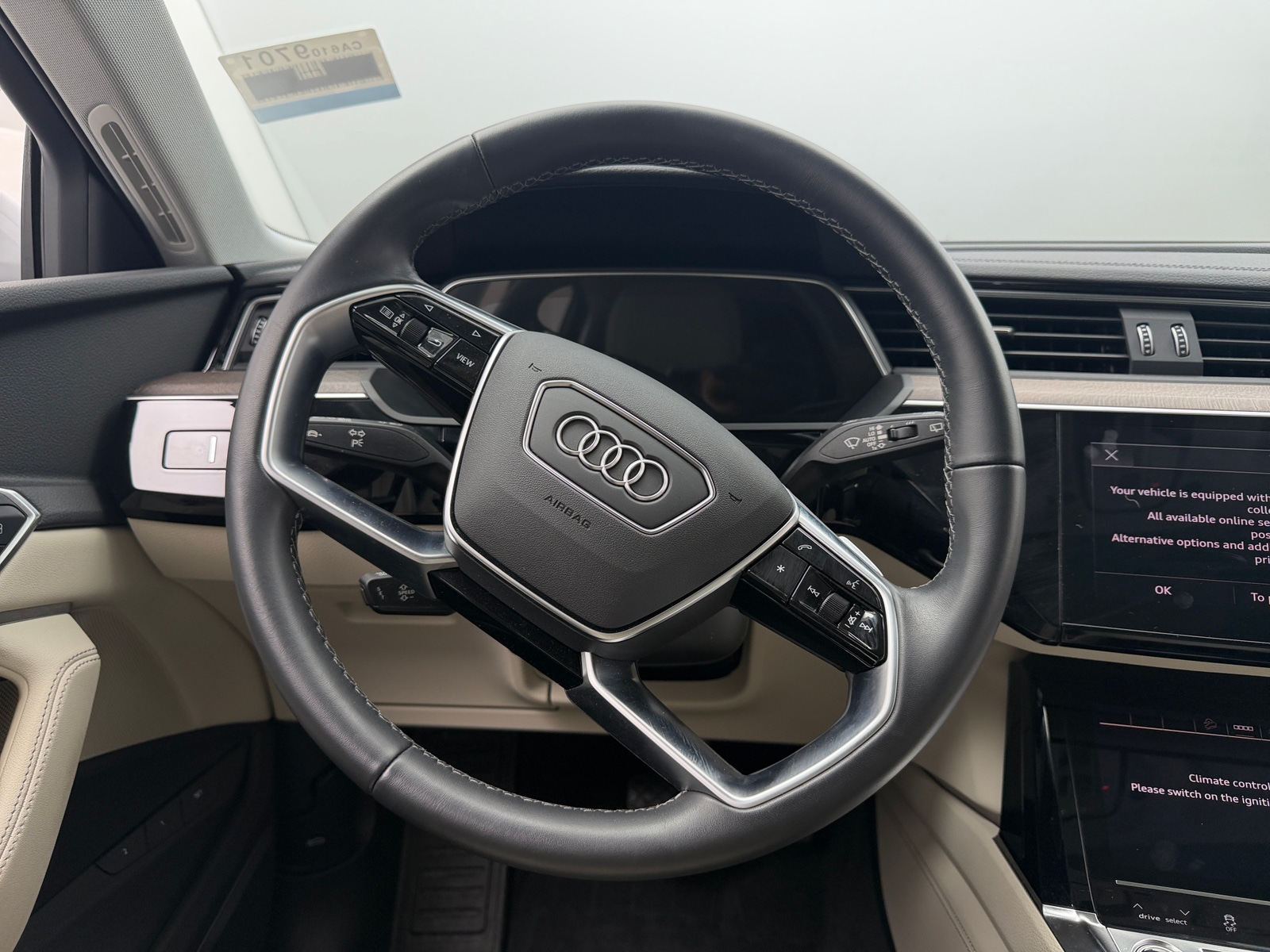 Thumbnail: 2023 Audi e-tron - 4