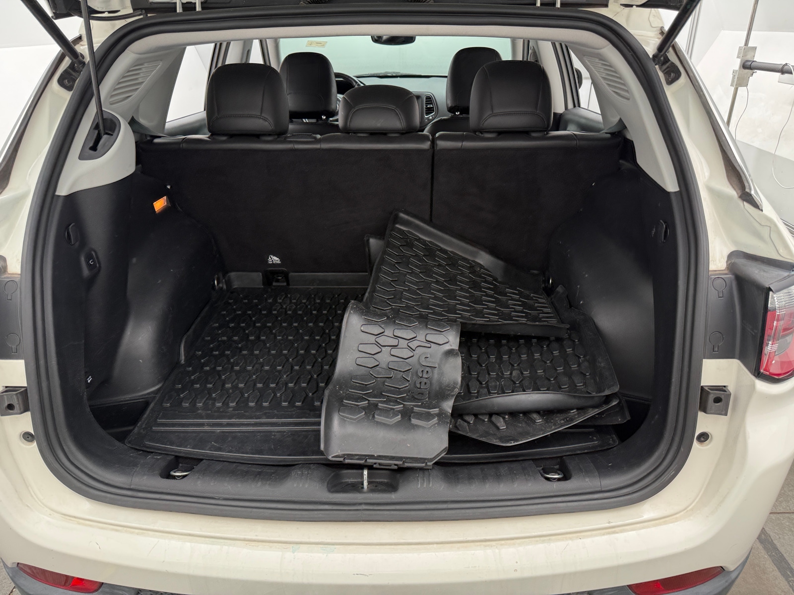 Thumbnail: 2018 Jeep Compass - 7