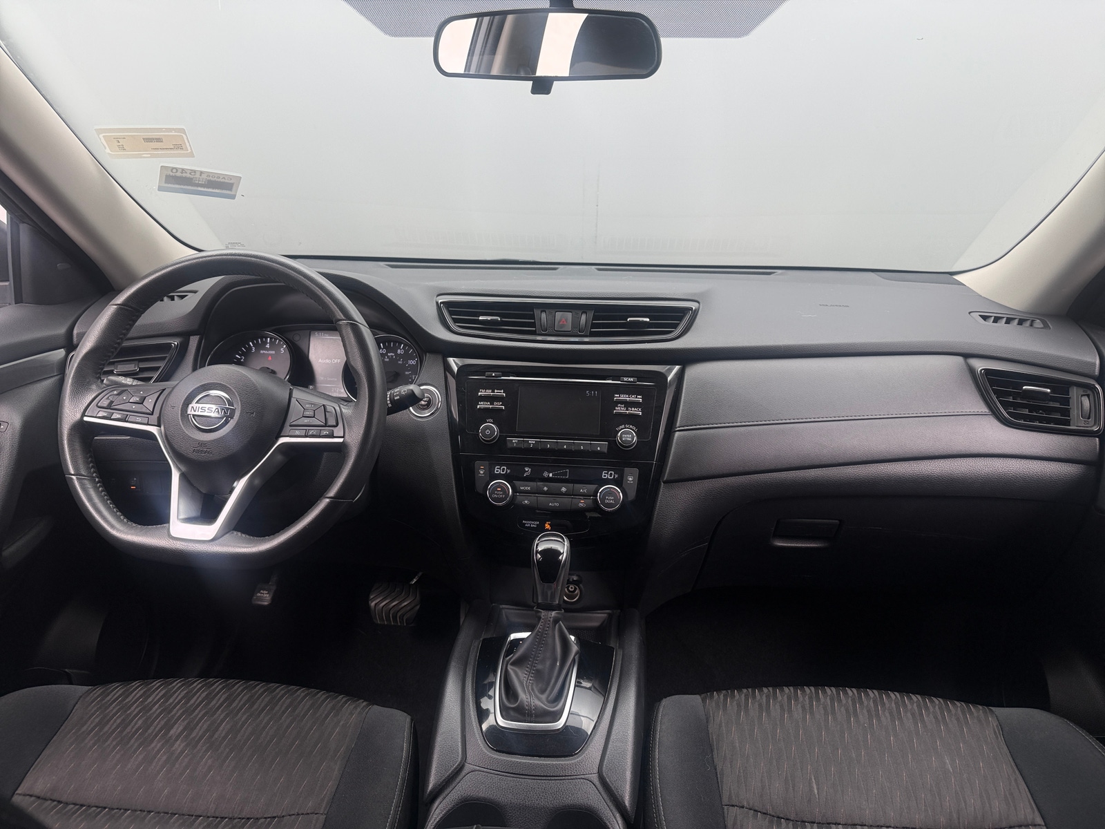 Thumbnail: 2017 Nissan Rogue - 3