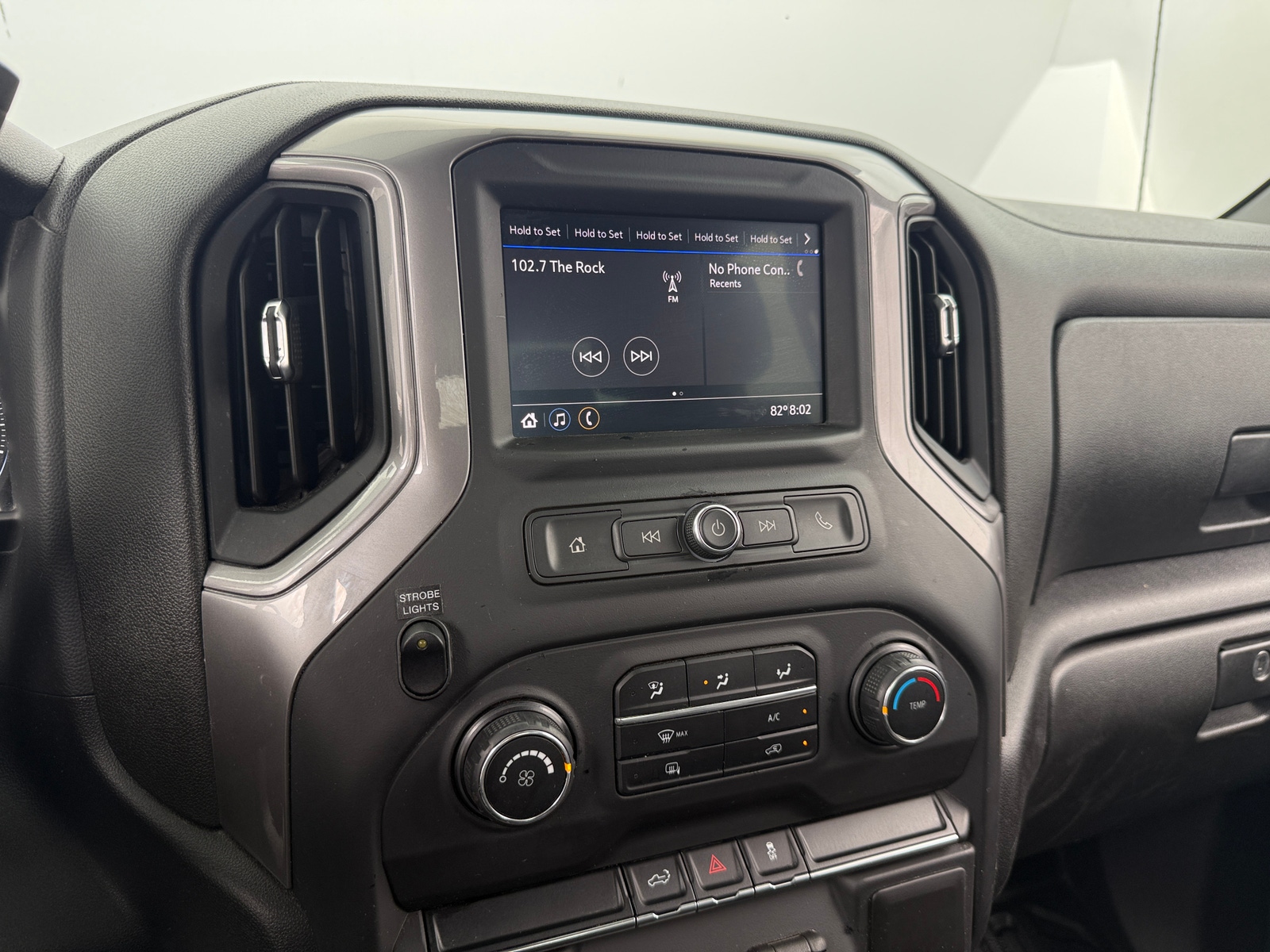 Thumbnail: 2021 Chevrolet Silverado 1500 - 4