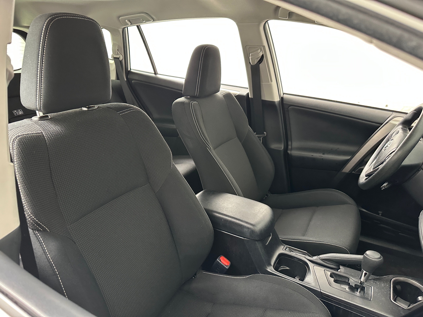 Thumbnail: 2018 Toyota RAV4 - 2