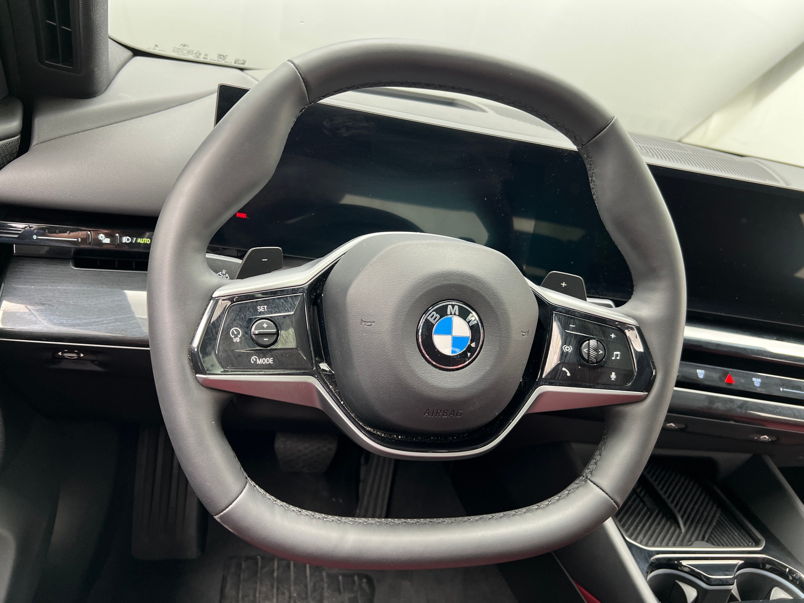 Thumbnail: 2026 BMW 5 Series - 4