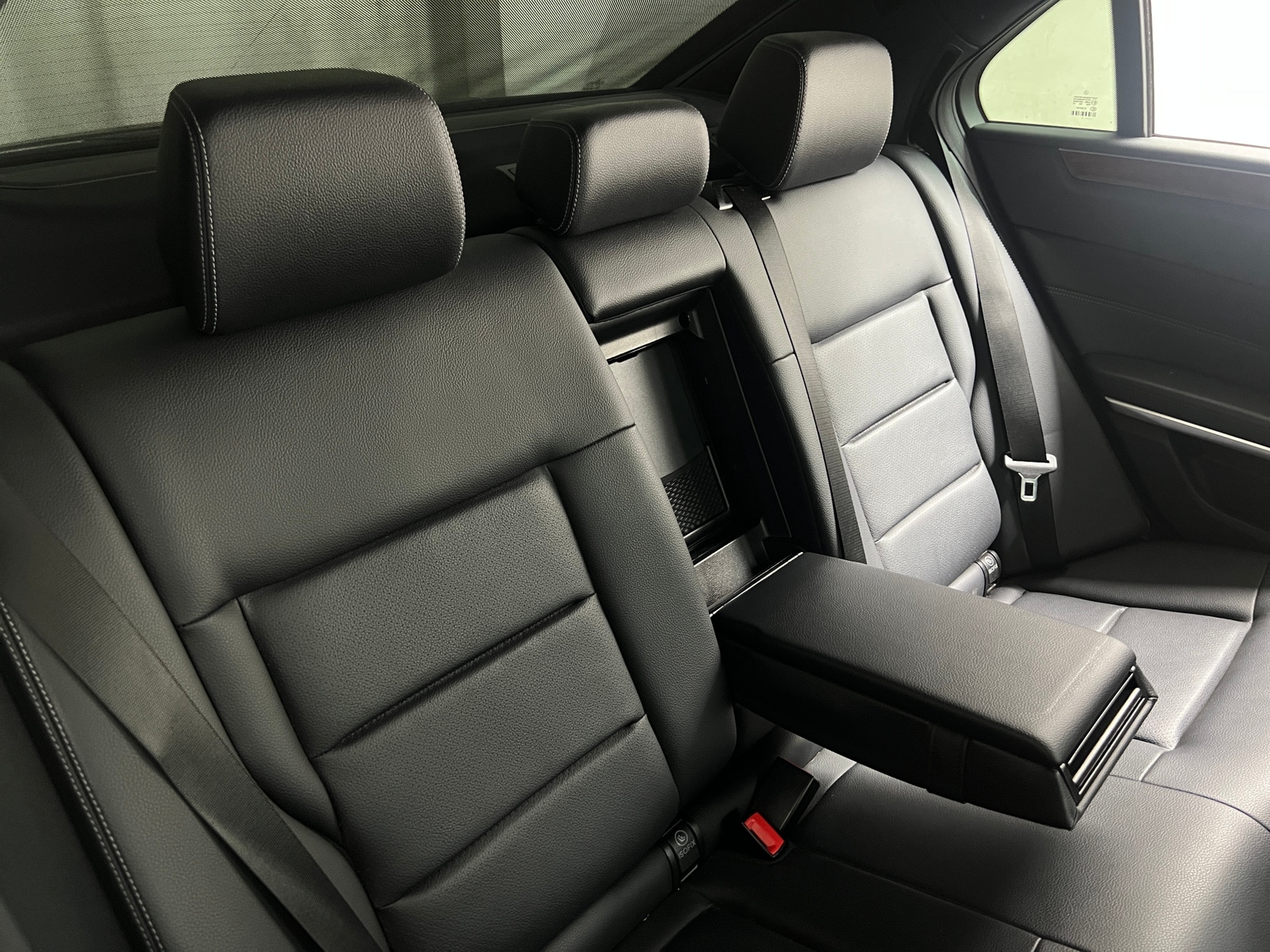 Thumbnail: 2014 Mercedes-Benz E-Class - 5