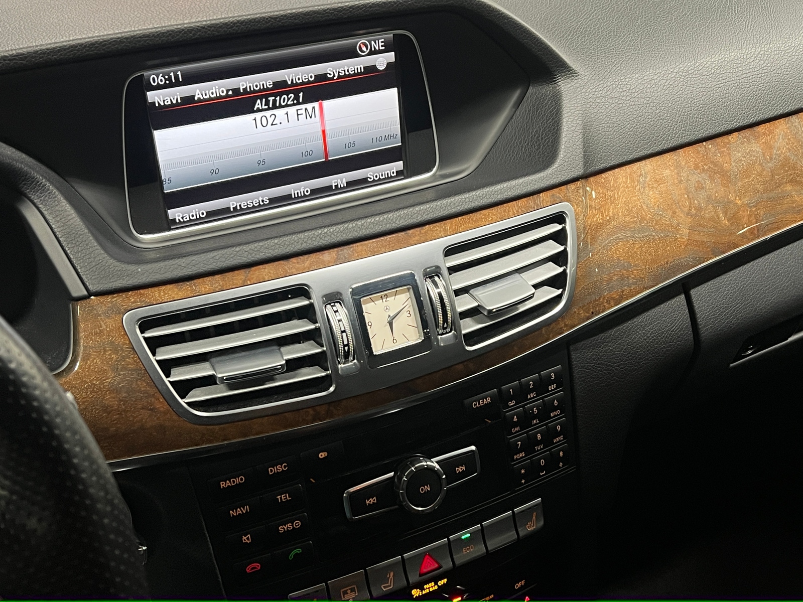 Thumbnail: 2014 Mercedes-Benz E-Class - 3