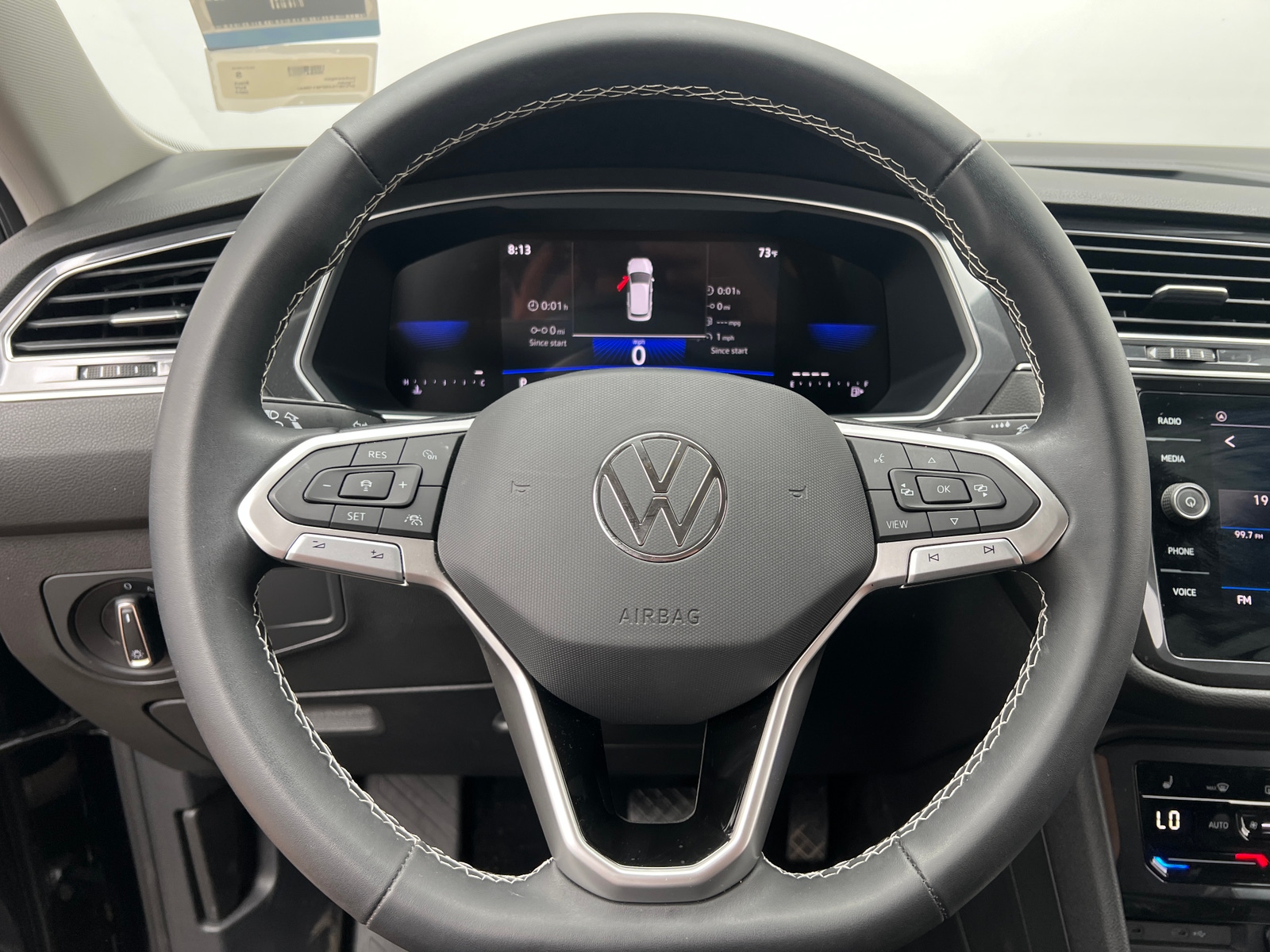 Thumbnail: 2023 Volkswagen Tiguan - 4