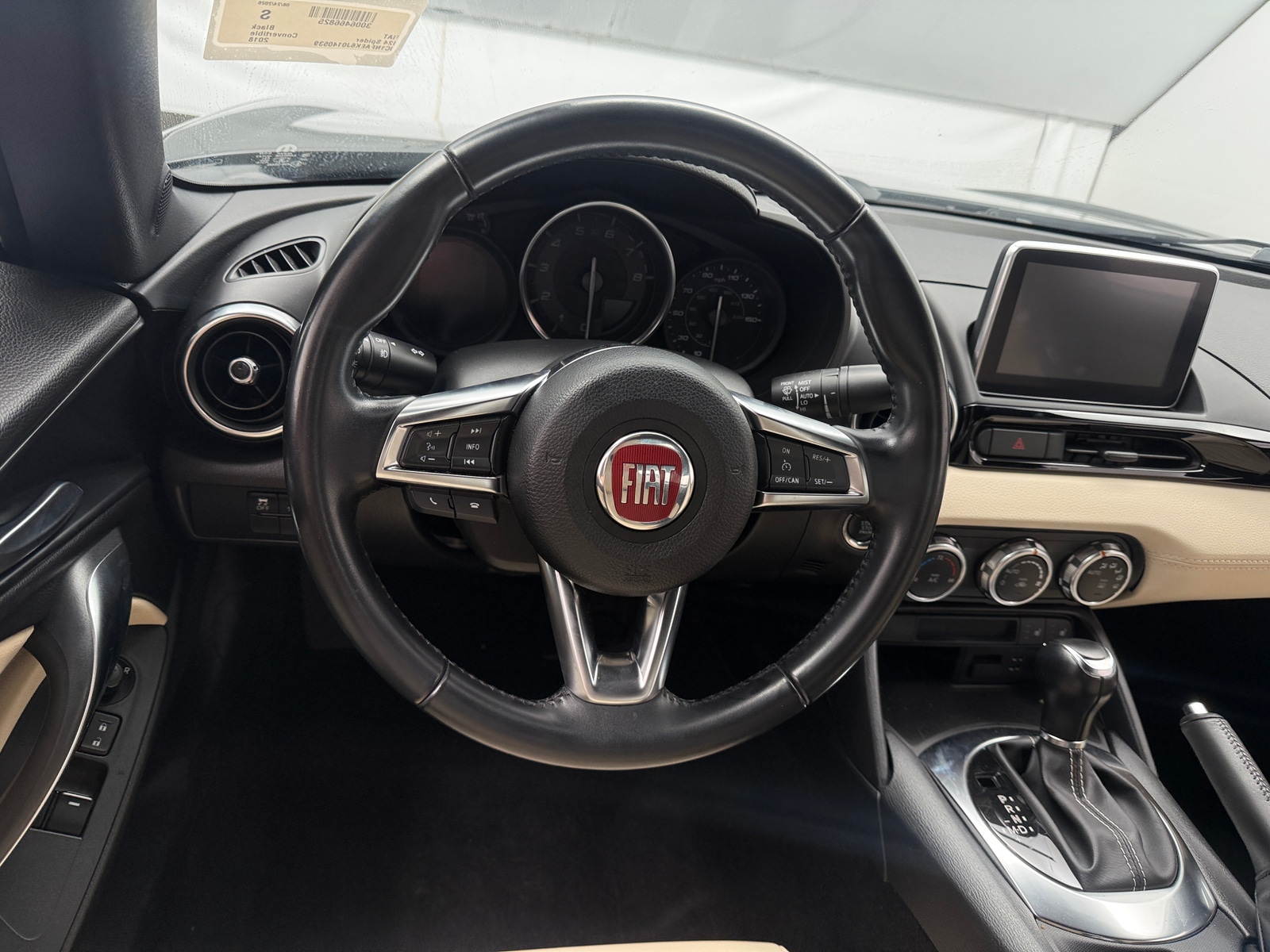 Thumbnail: 2018 Fiat 124 Spider - 4