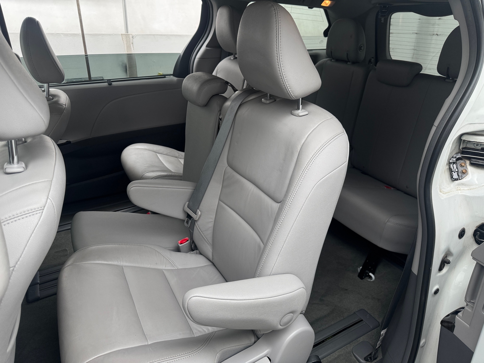 Thumbnail: 2019 Toyota Sienna - 5