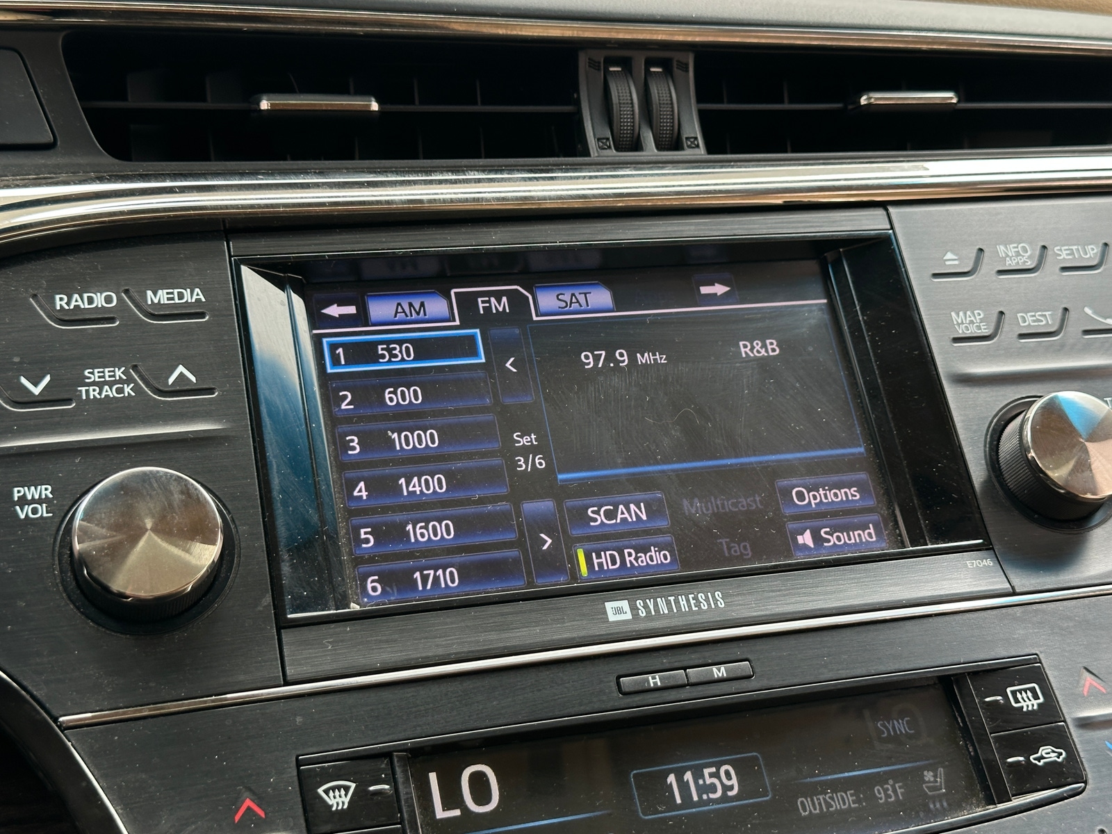 Thumbnail: 2013 Toyota Avalon - 3