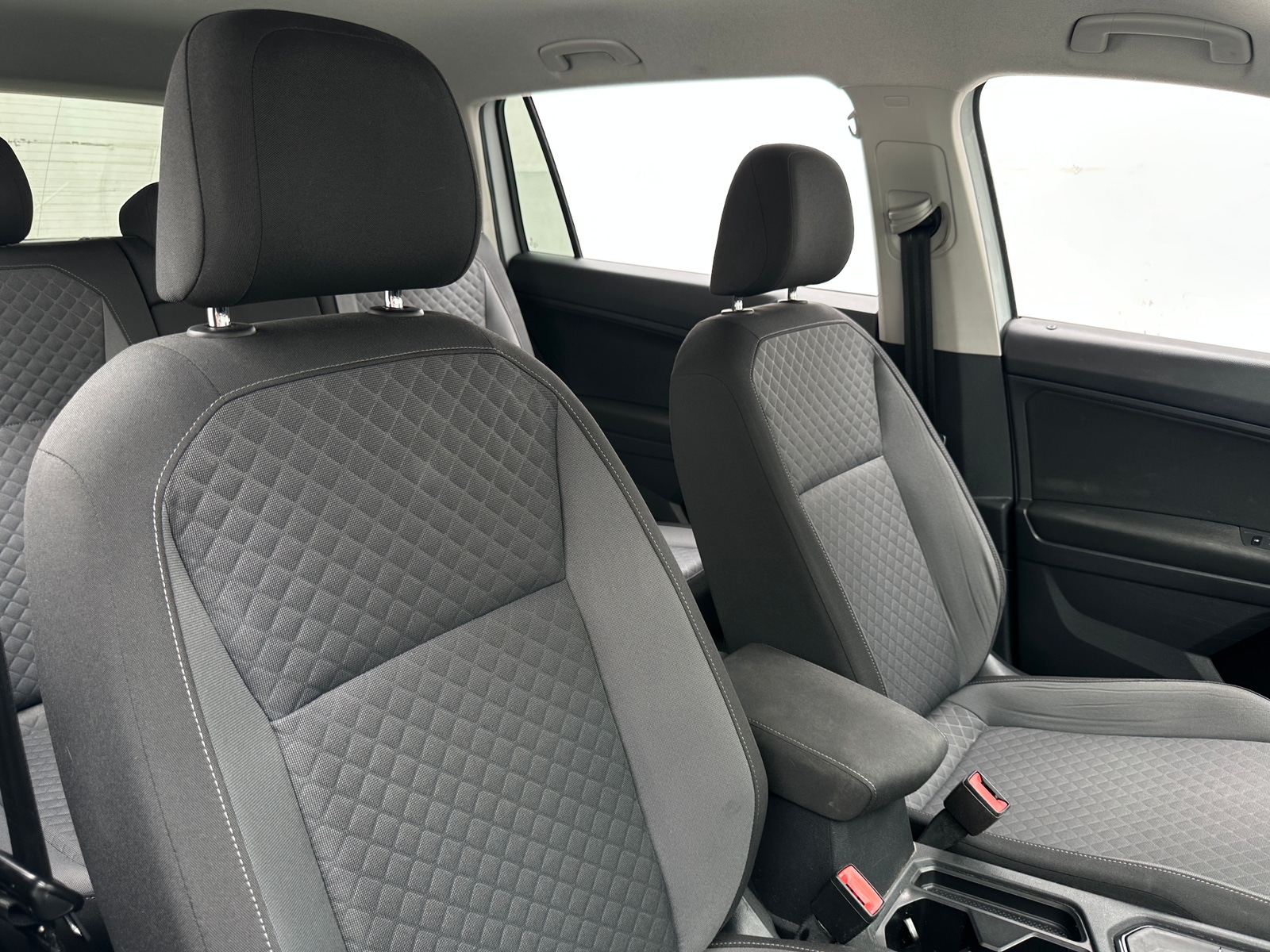 Thumbnail: 2018 Volkswagen Tiguan - 2