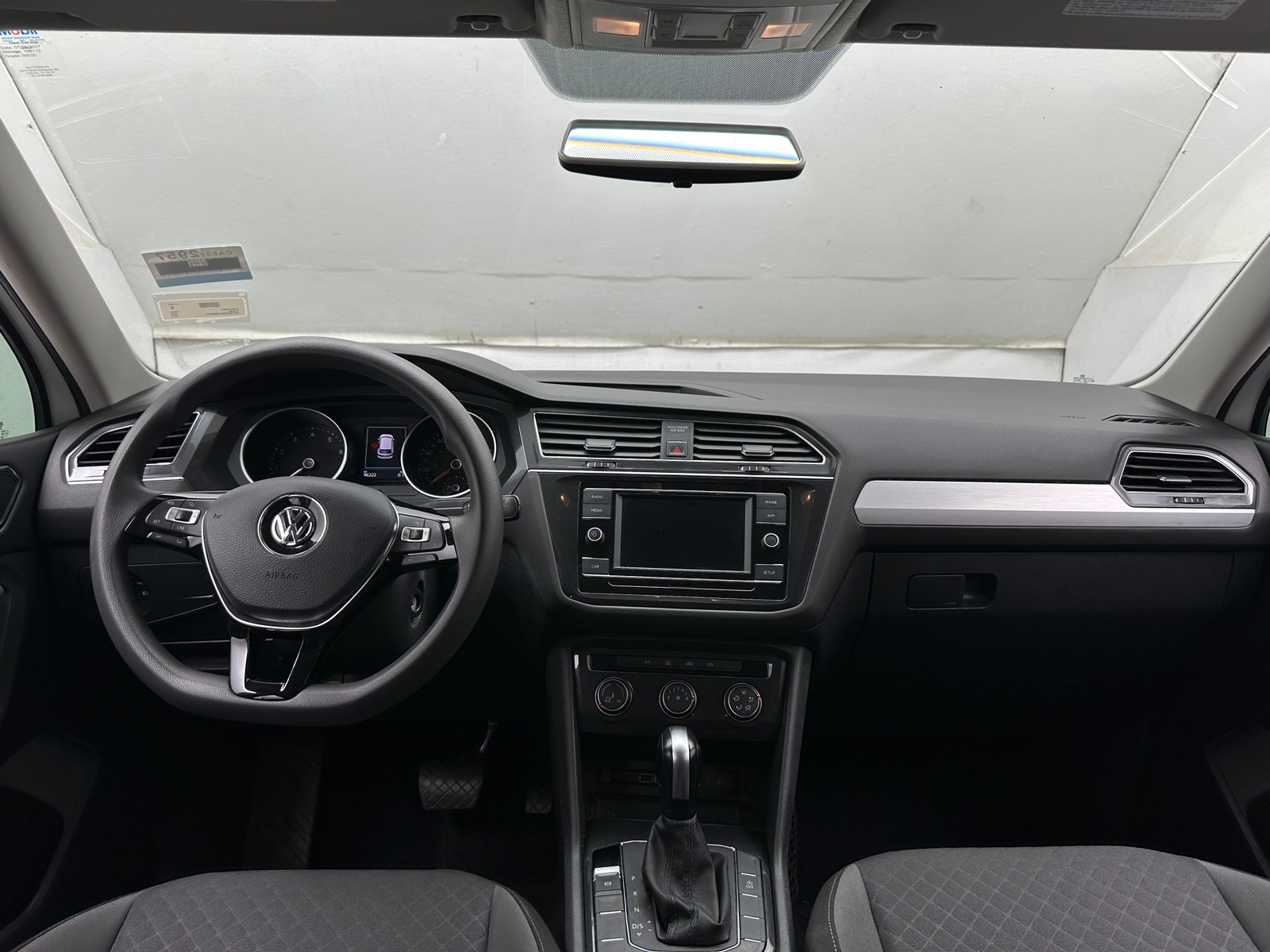 Thumbnail: 2018 Volkswagen Tiguan - 3
