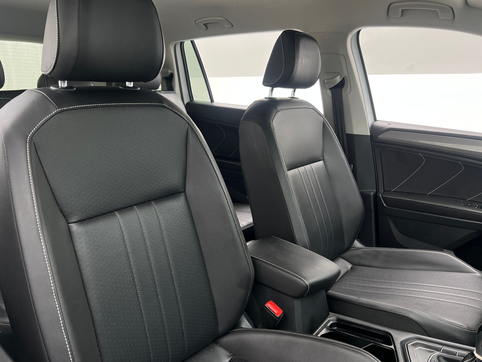 Thumbnail: 2022 Volkswagen Tiguan - 2
