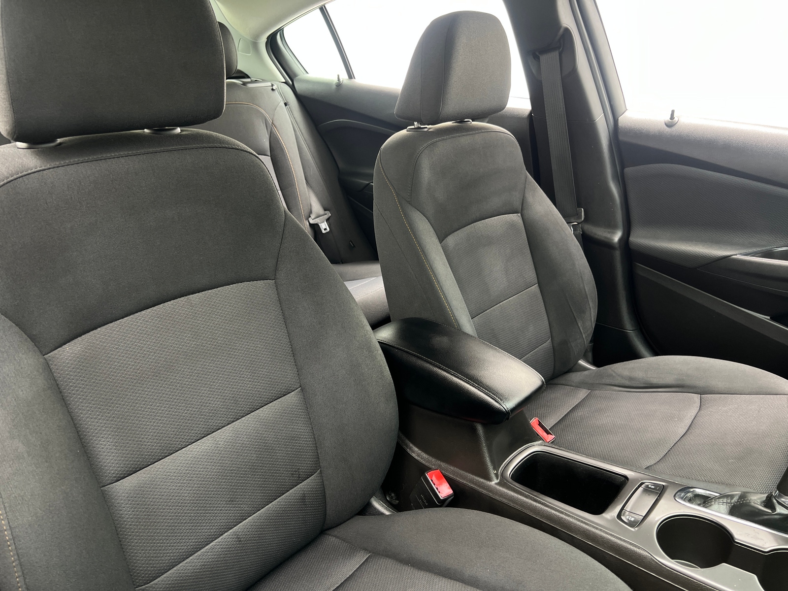 Thumbnail: 2019 Chevrolet Cruze - 2