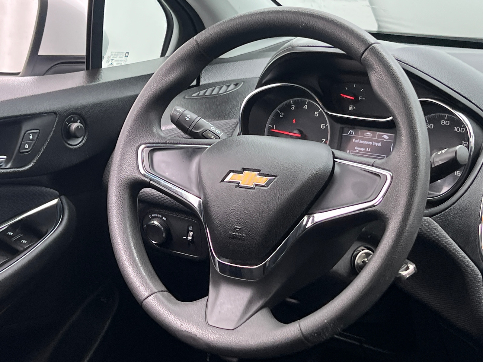 Thumbnail: 2019 Chevrolet Cruze - 5