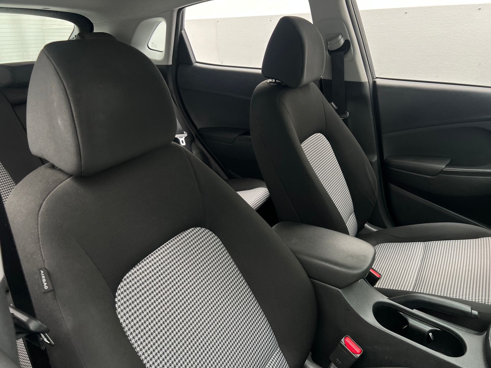 Thumbnail: 2022 Hyundai Kona - 2