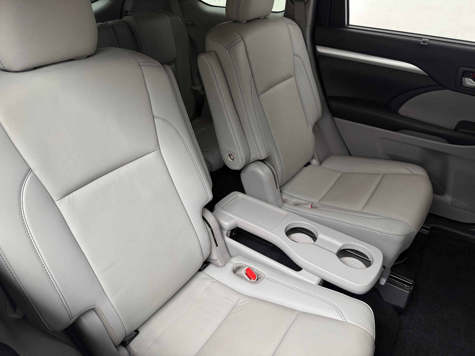 Thumbnail: 2019 Toyota Highlander - 5