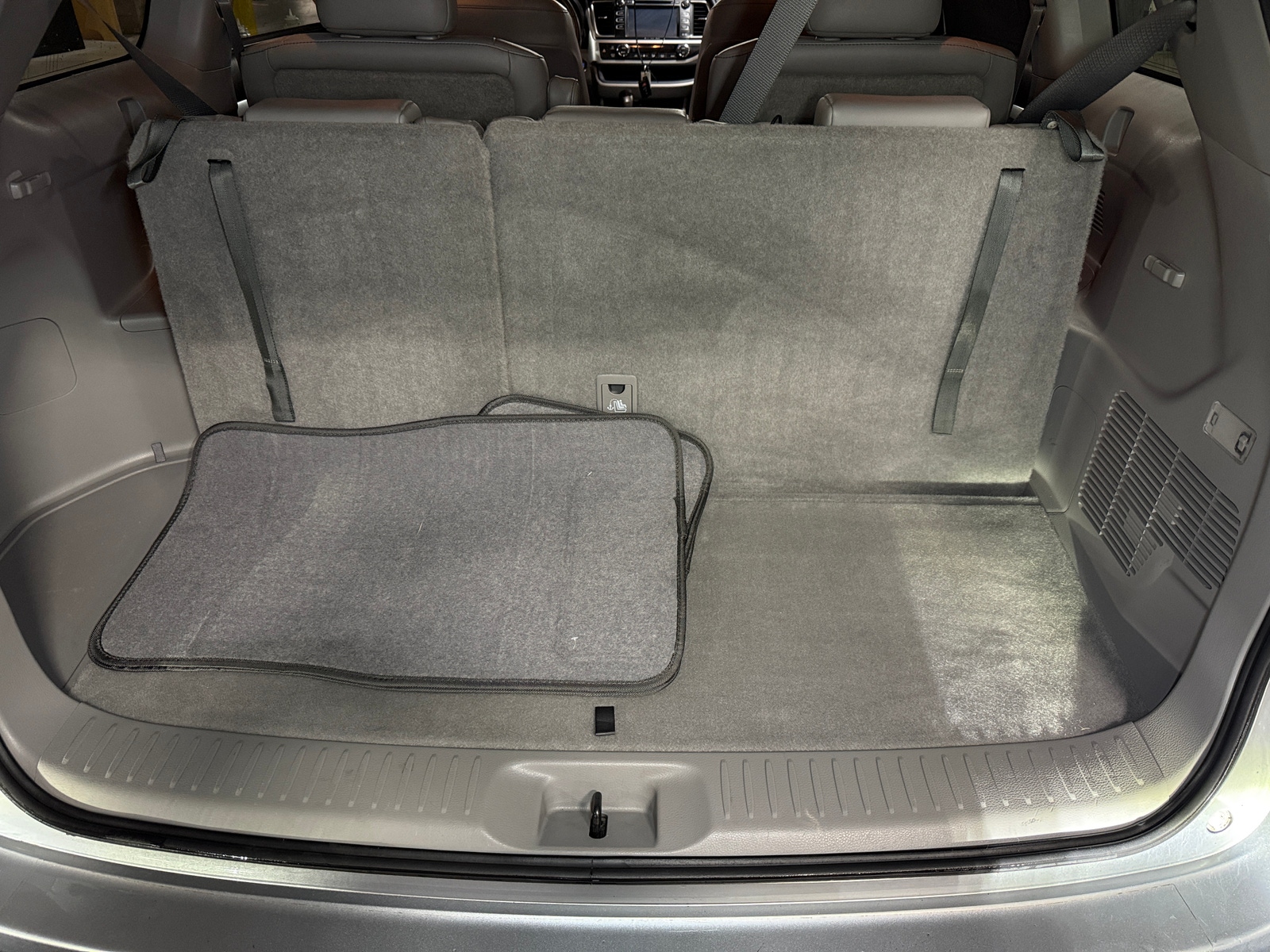 Thumbnail: 2019 Toyota Highlander - 6