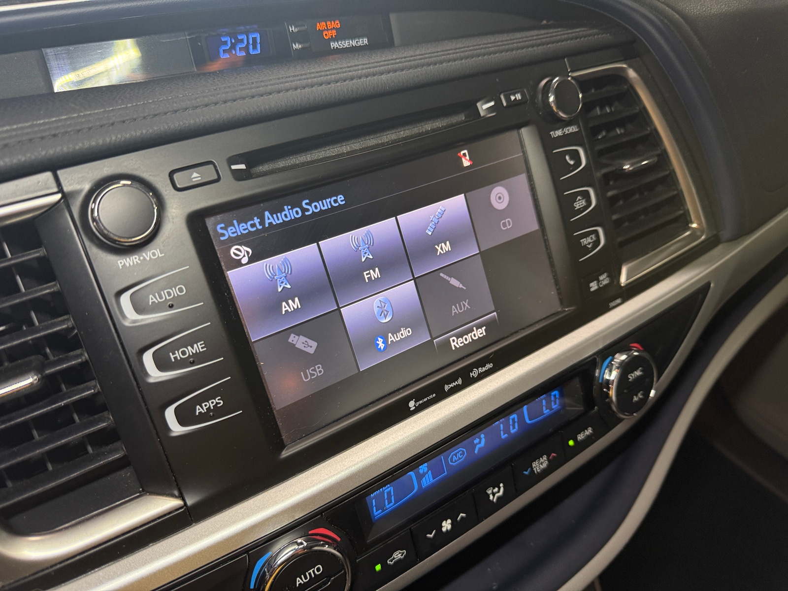 Thumbnail: 2019 Toyota Highlander - 3