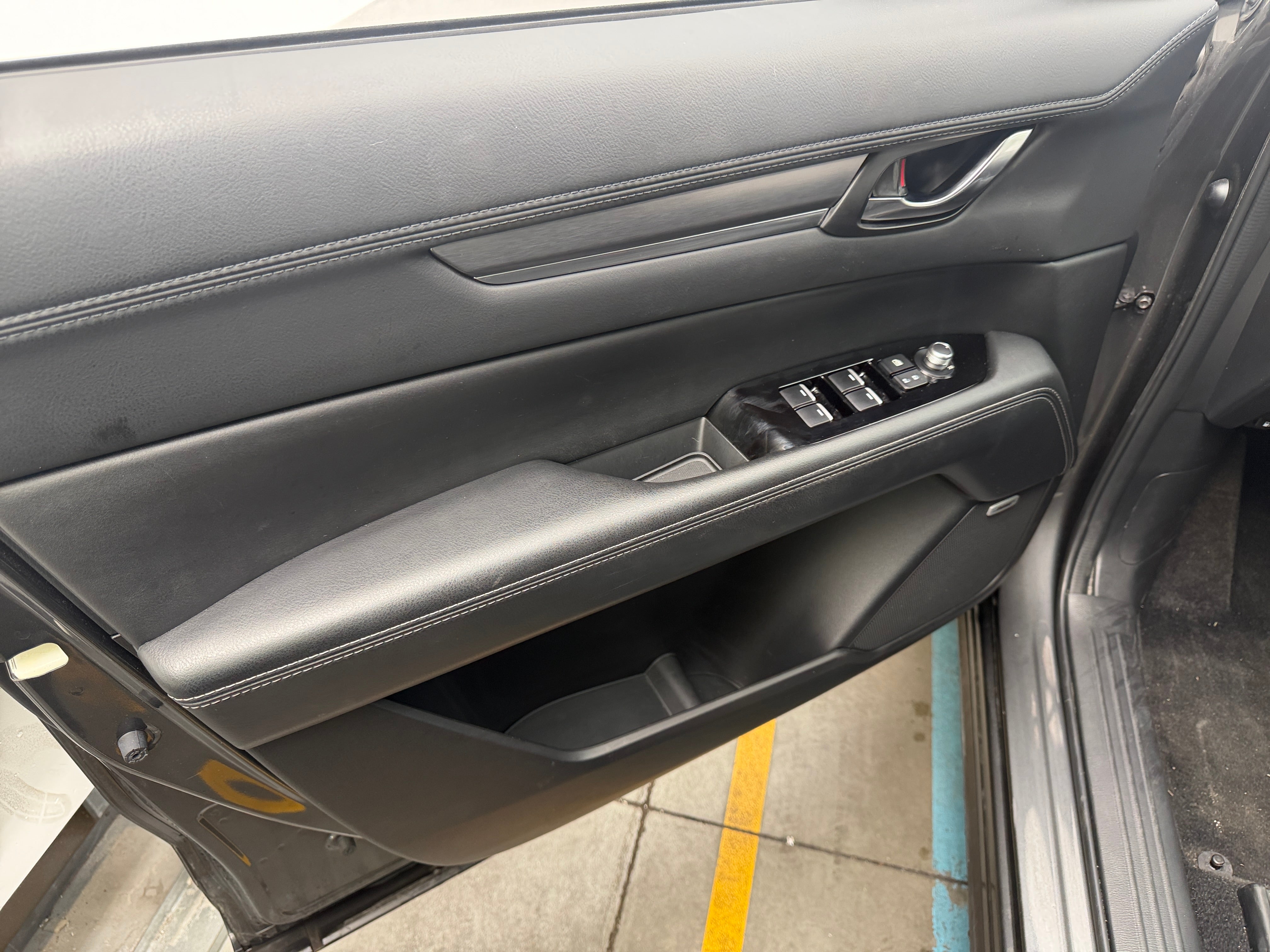 2024 Mazda CX-5 S Premium package - Photo 7