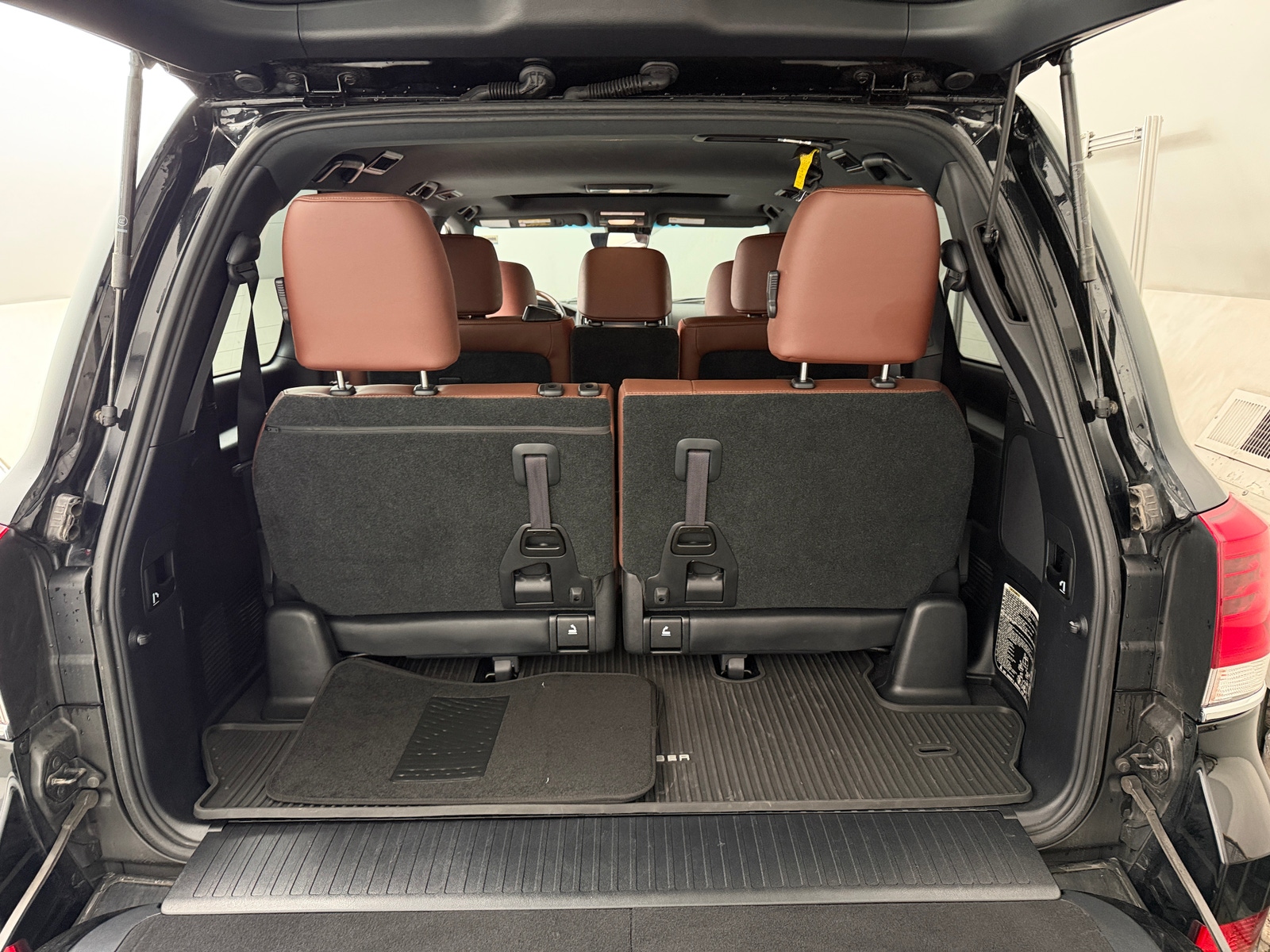 Thumbnail: 2020 Toyota Land Cruiser - 6
