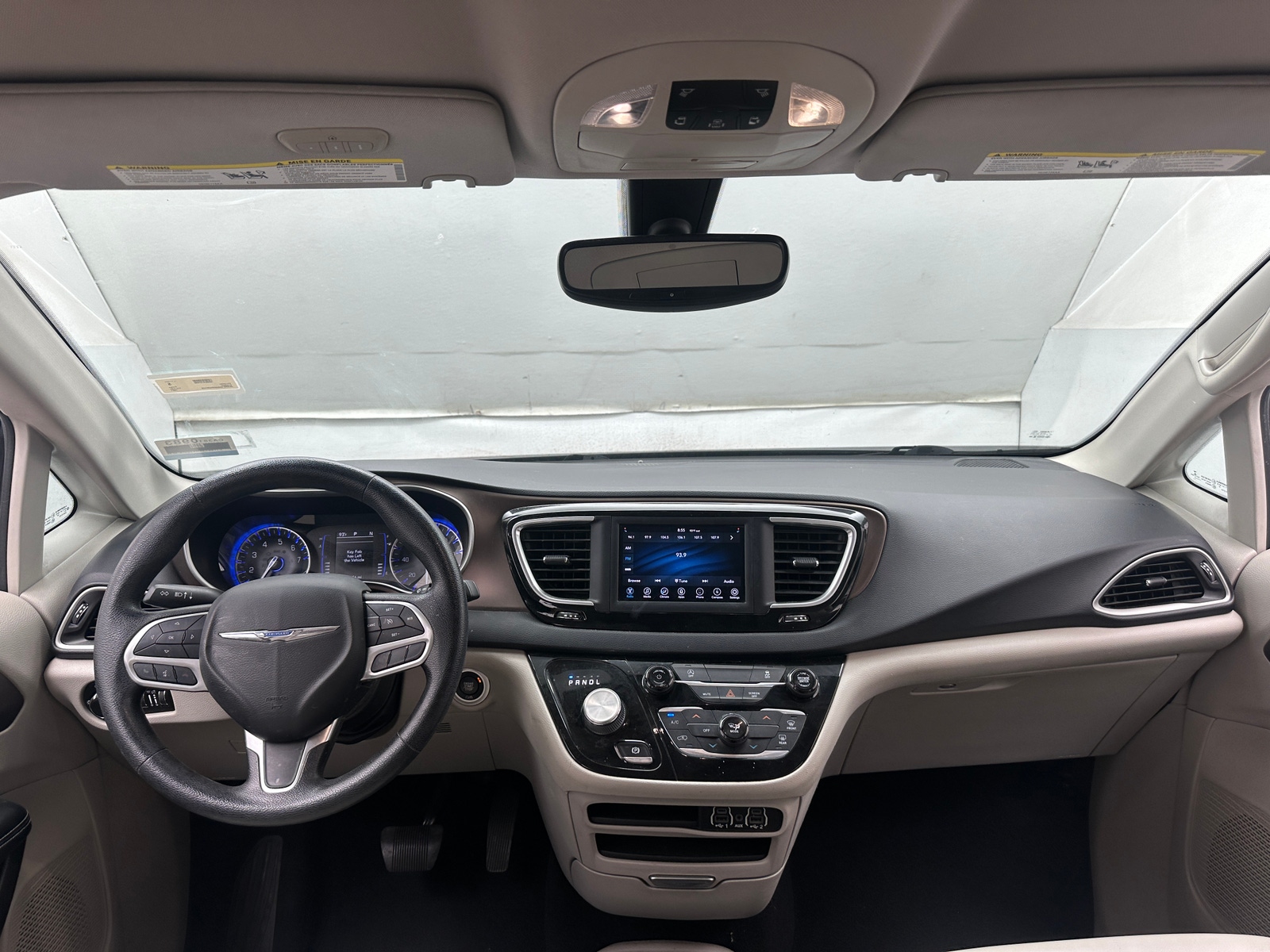 Thumbnail: 2021 Chrysler Voyager - 2