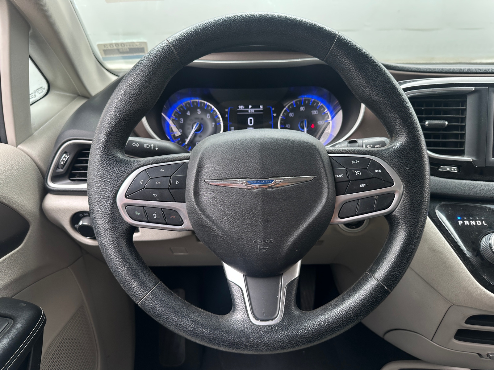 Thumbnail: 2021 Chrysler Voyager - 4
