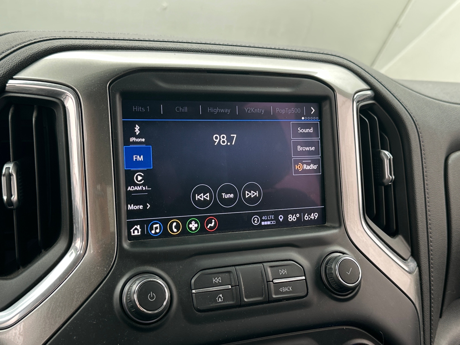 Thumbnail: 2021 Chevrolet Silverado 1500 - 4