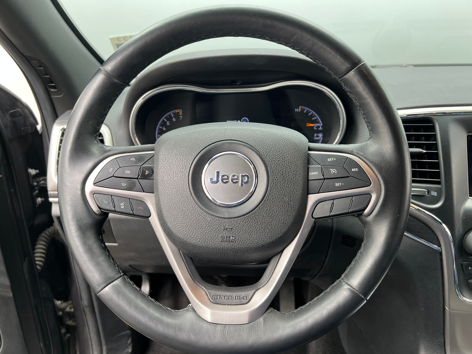 Thumbnail: 2018 Jeep Grand Cherokee - 4