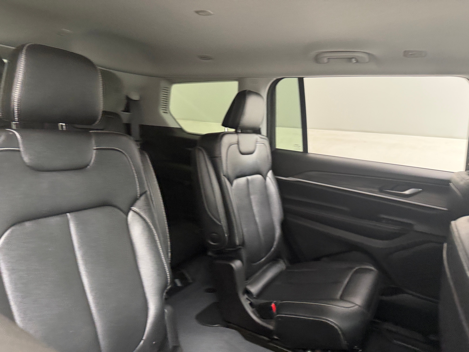 Thumbnail: 2023 Jeep Grand Cherokee L - 5
