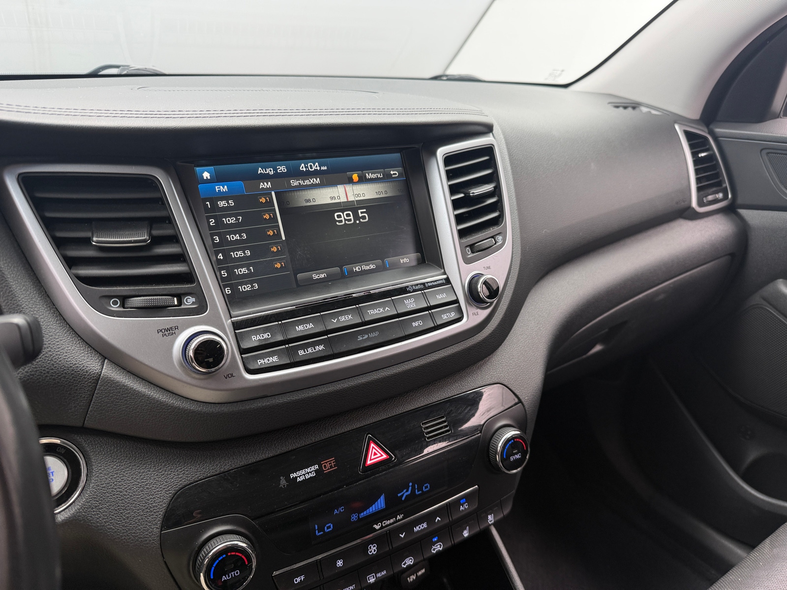Thumbnail: 2016 Hyundai Tucson - 4