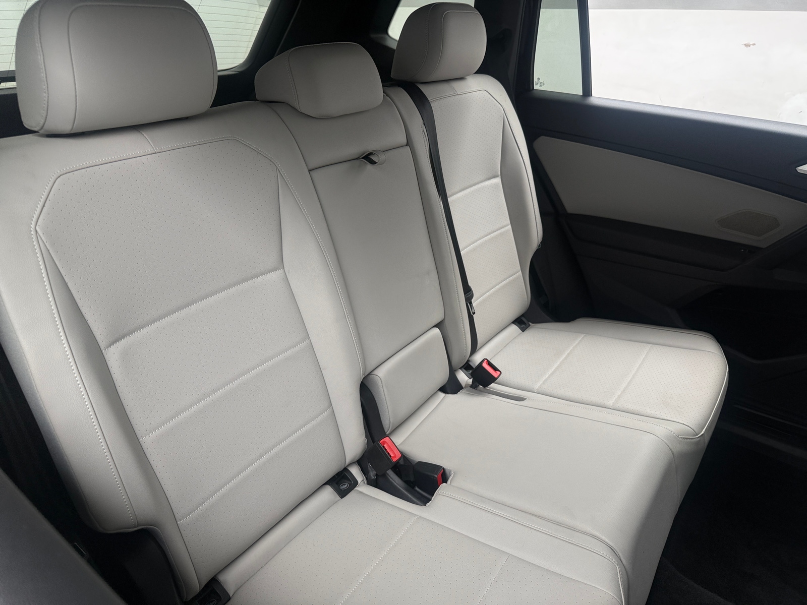 Thumbnail: 2021 Volkswagen Tiguan - 6