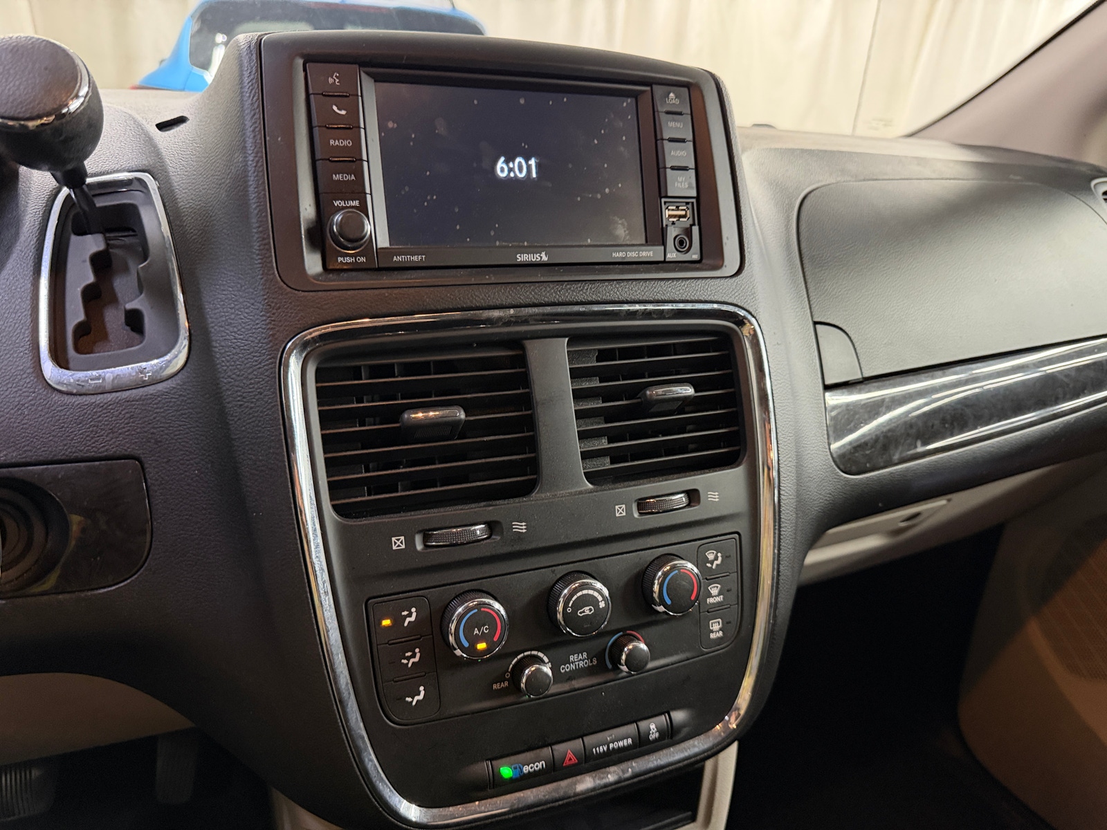 Thumbnail: 2019 Dodge Grand Caravan - 4