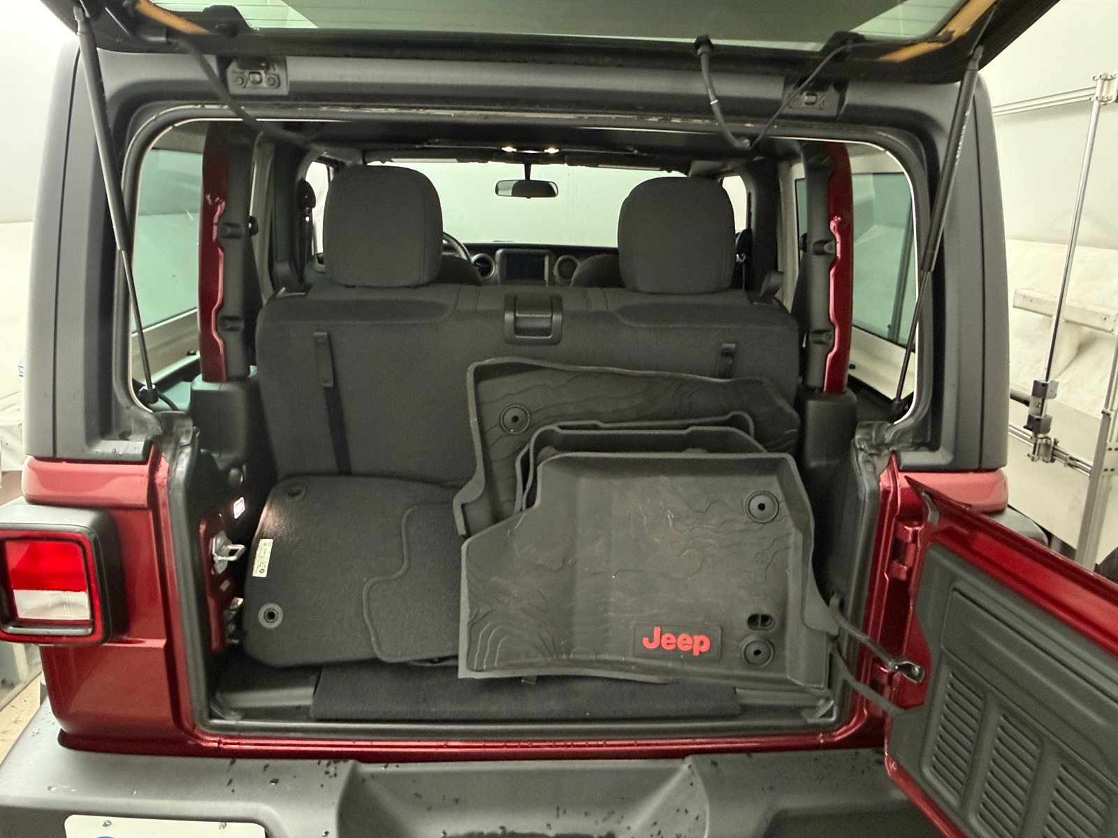 Thumbnail: 2021 Jeep Wrangler - 7