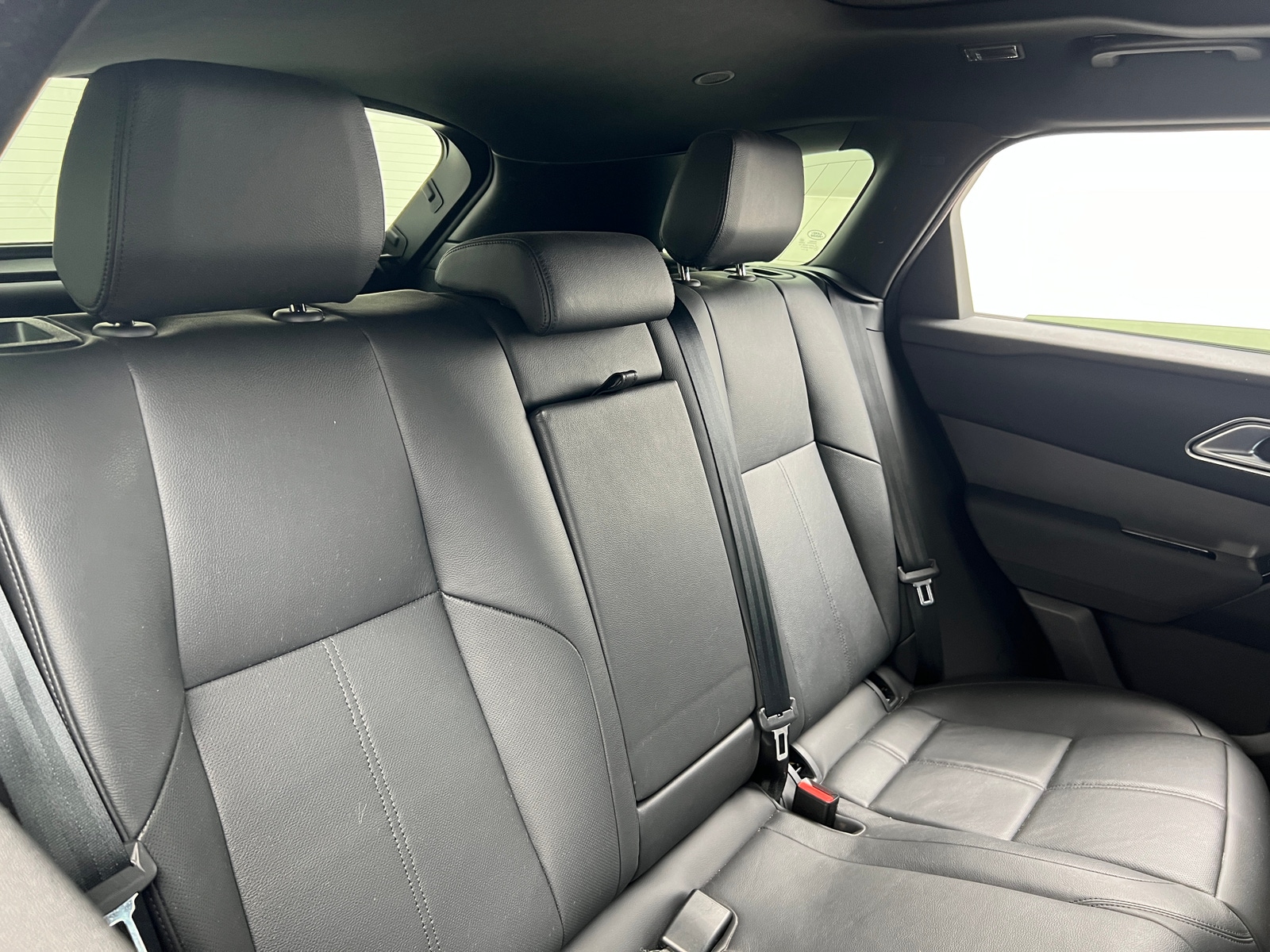 Thumbnail: 2025 Land Rover Range Rover Velar - 6