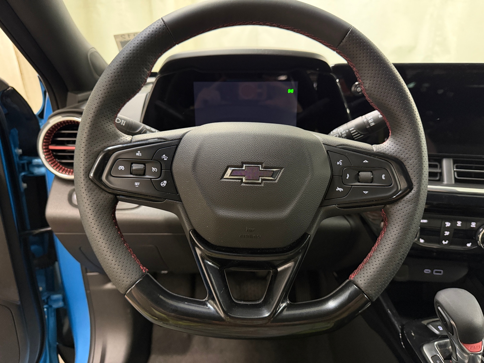 Thumbnail: 2025 Chevrolet Trax - 4