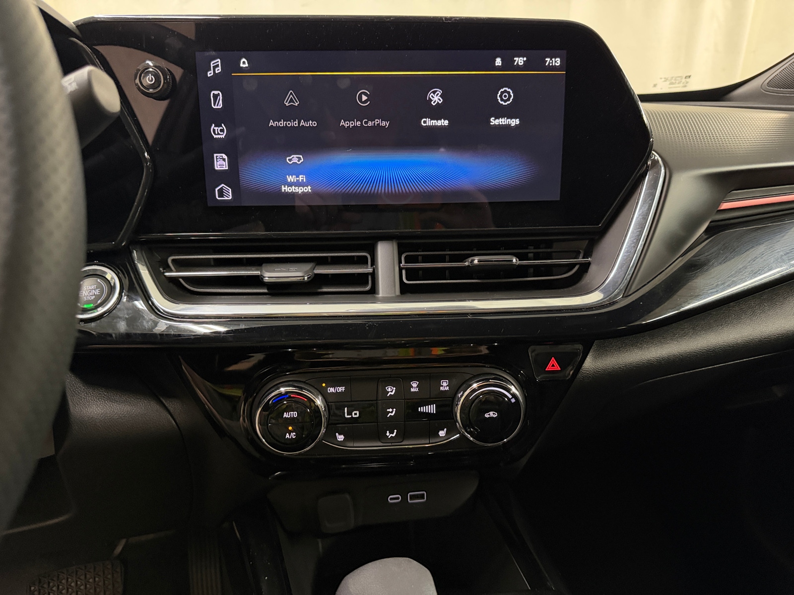 Thumbnail: 2025 Chevrolet Trax - 3