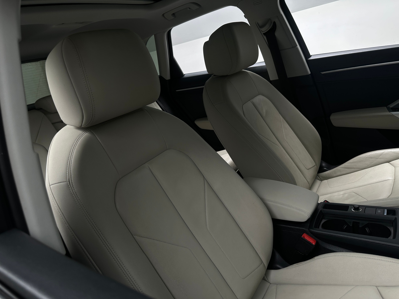 Thumbnail: 2020 Audi Q3 - 2