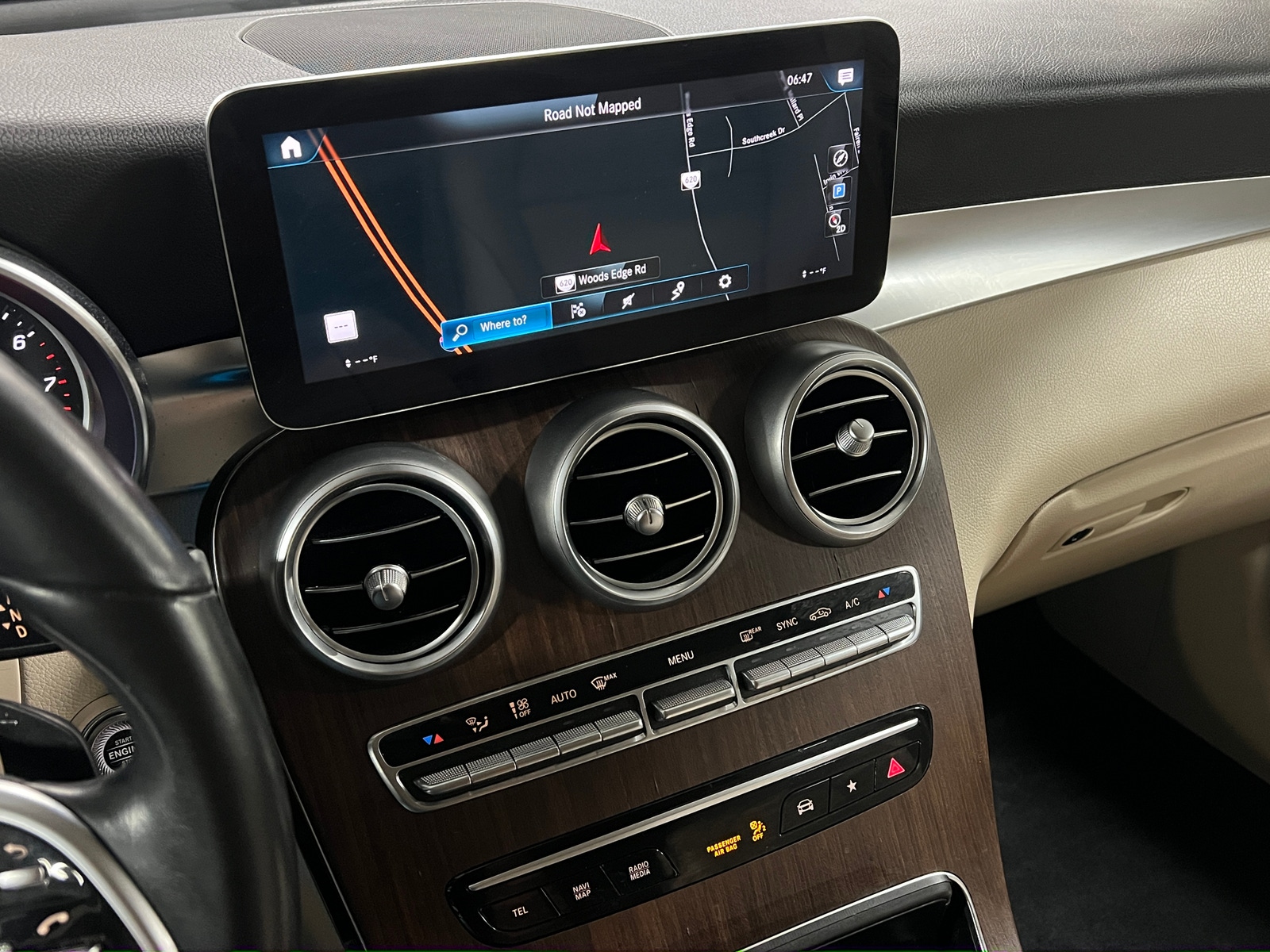 Thumbnail: 2022 Mercedes-Benz GLC - 3
