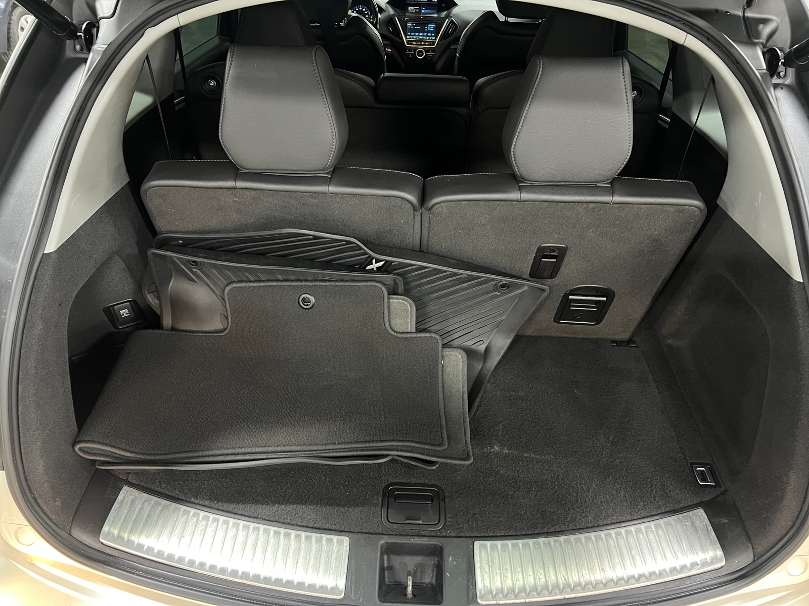 Thumbnail: 2019 Acura MDX - 6