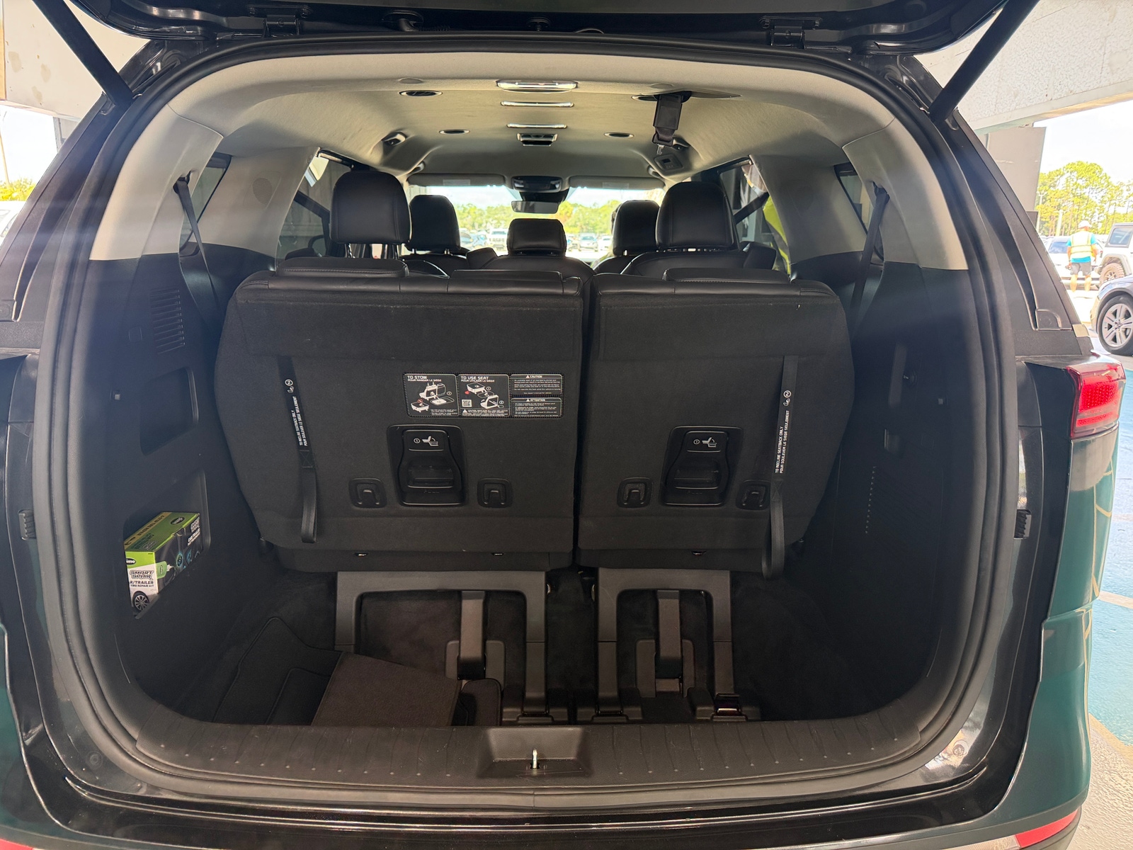 Thumbnail: 2024 Kia Carnival - 6