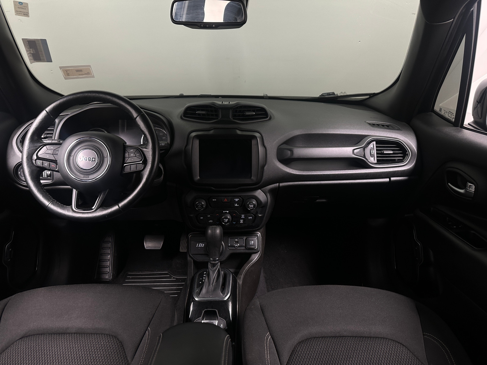 Thumbnail: 2022 Jeep Renegade - 3