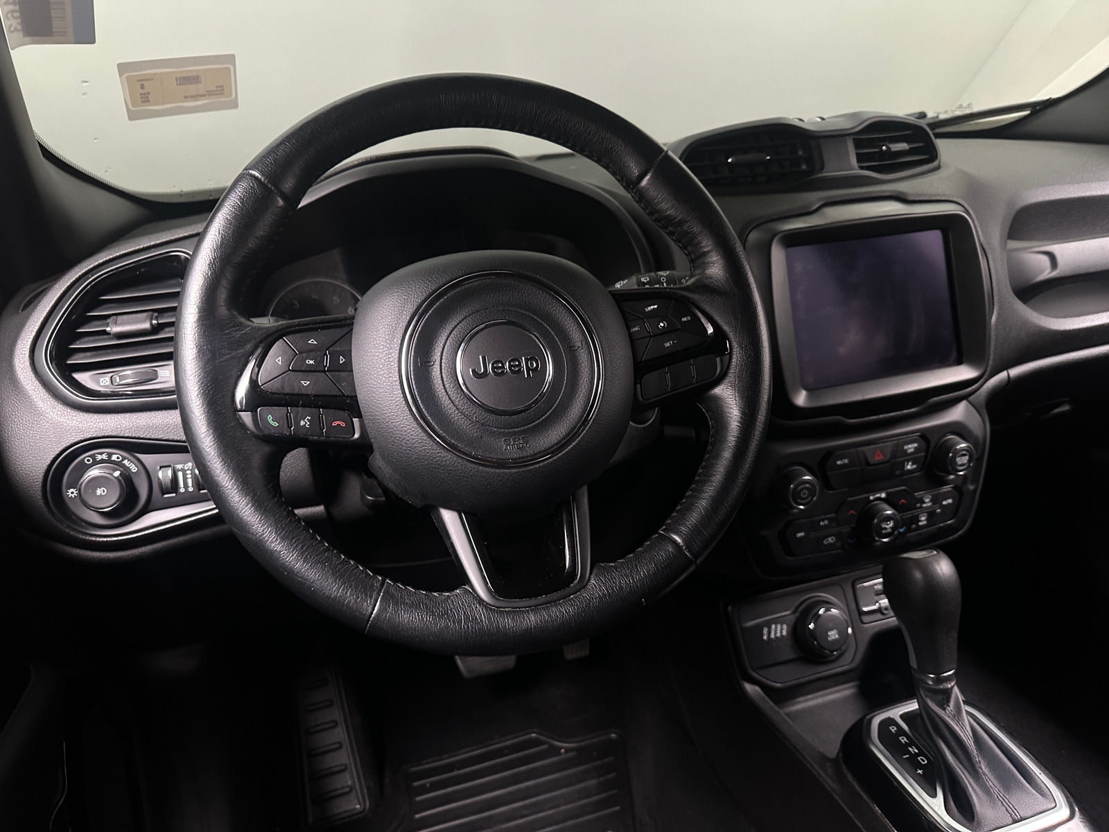 Thumbnail: 2022 Jeep Renegade - 5