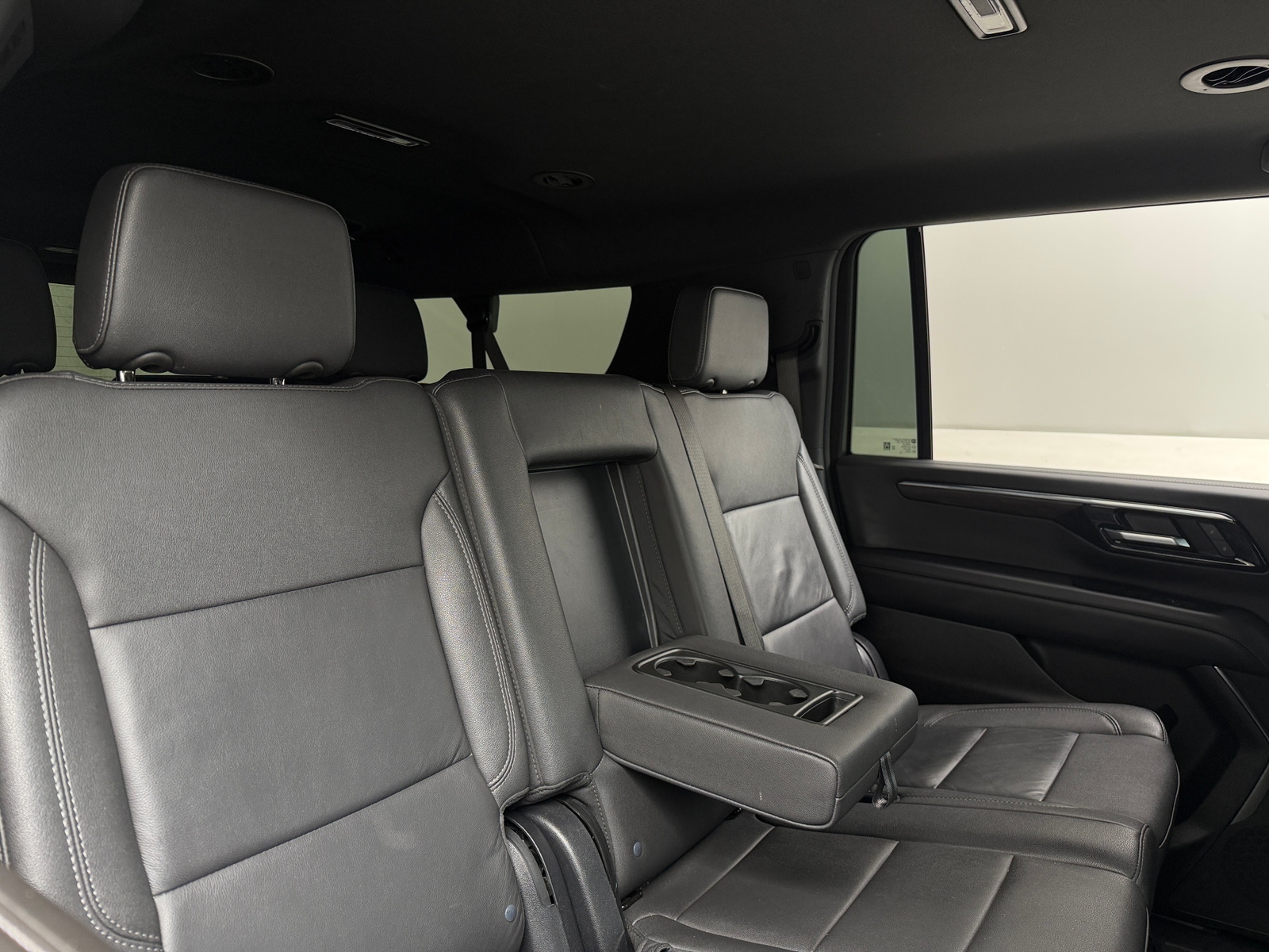 Thumbnail: 2025 Chevrolet Suburban - 5