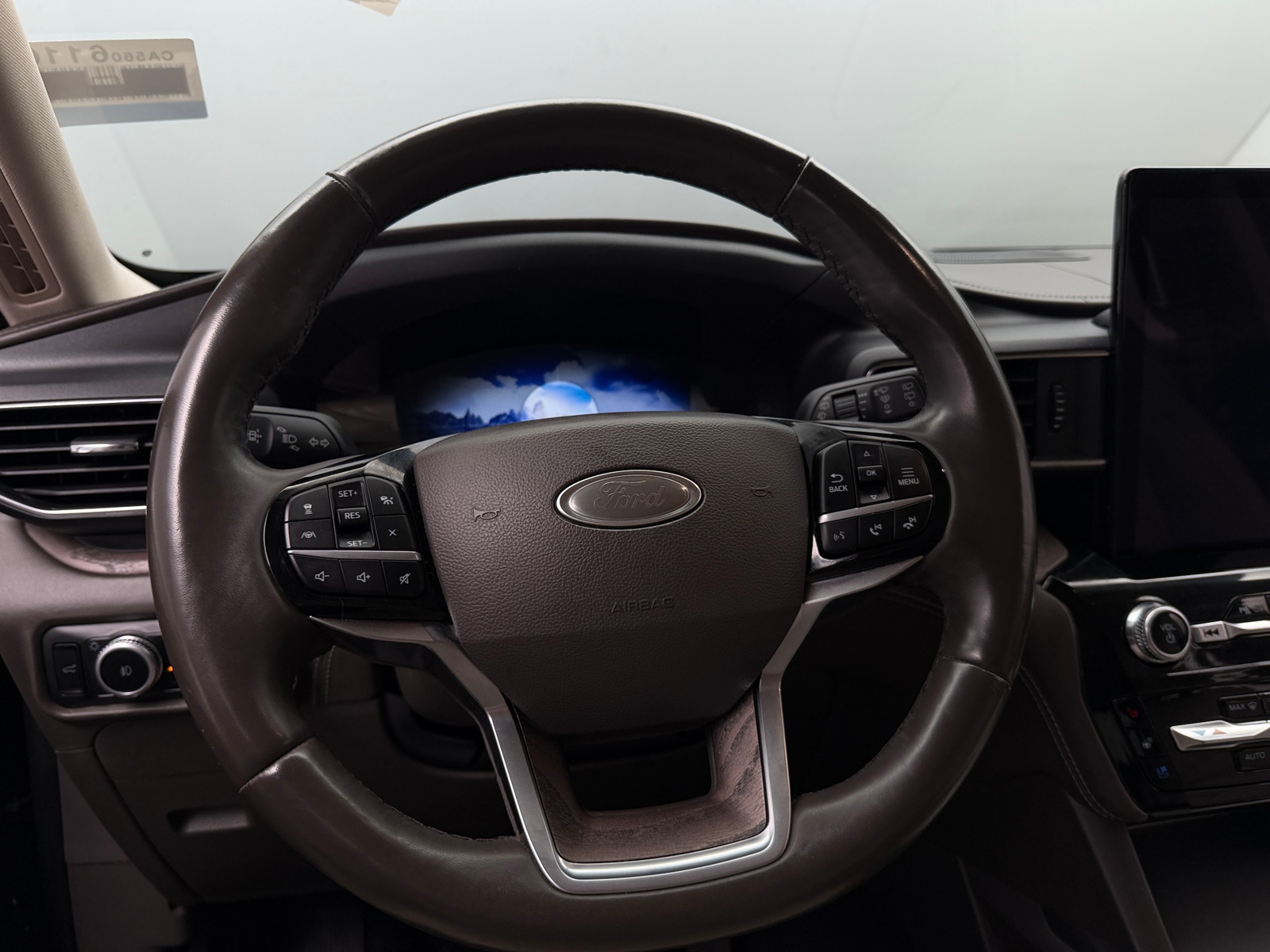 Thumbnail: 2022 Ford Explorer - 4