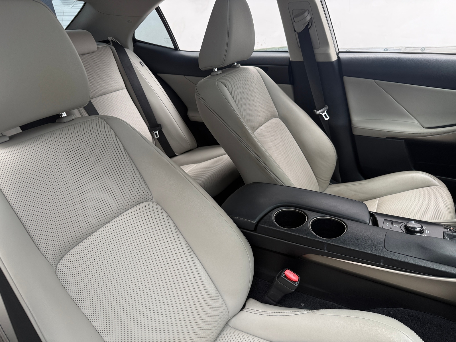 Thumbnail: 2014 Lexus IS - 2